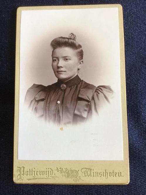 CDV, Vrouw, B.J. Pottjewijd, Winschoten, Carte de Visite, Verzamelen, Foto's en Prenten, Gebruikt, Foto, Voor 1940, Ophalen of Verzenden