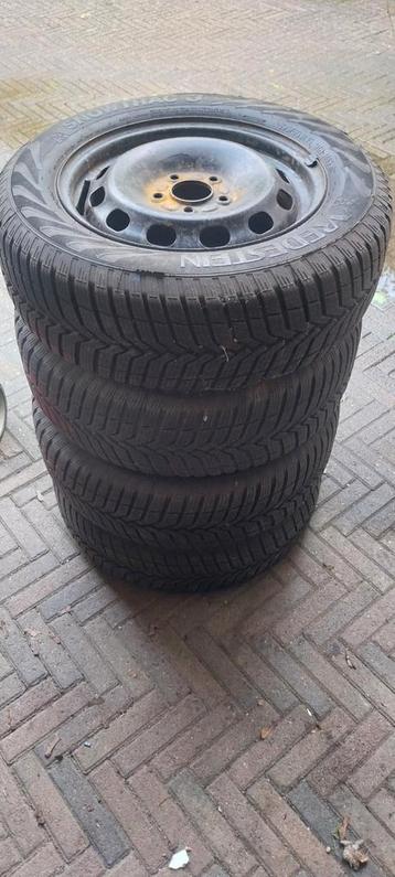 Snowtrac winterbanden. Maatvoering 195/65 R15  91G M&S beschikbaar voor biedingen