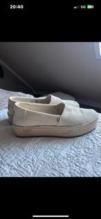 Toms beige, Kleding | Dames, Schoenen, Ophalen of Verzenden, Zo goed als nieuw, Beige