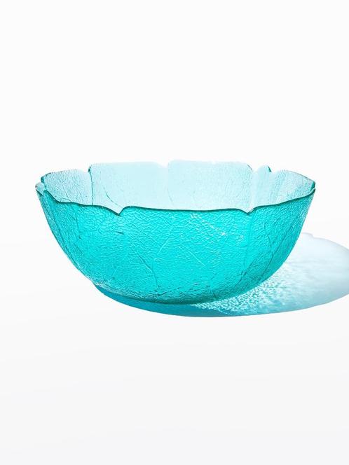Grote schaal, tuquoise glas, blad, Arcoroc Aspen, Huis en Inrichting, Keuken | Servies, Zo goed als nieuw, Schaal of Schalen, Overige stijlen