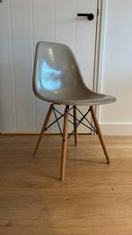 Vier originele glasfiber Eames DAW stoelen Herman Miller, Huis en Inrichting, Stoelen, Overige materialen, Vier, Gebruikt, Vintage