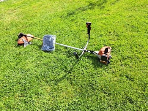 Stihl FS 108 Bosmaaier oud maar goed, Tuin en Terras, Bosmaaiers, Gebruikt, Benzine, 30 tot 50 cm, Ophalen