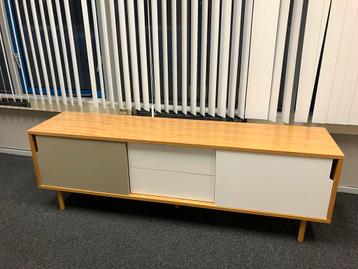 Mooie TV meubel van hout