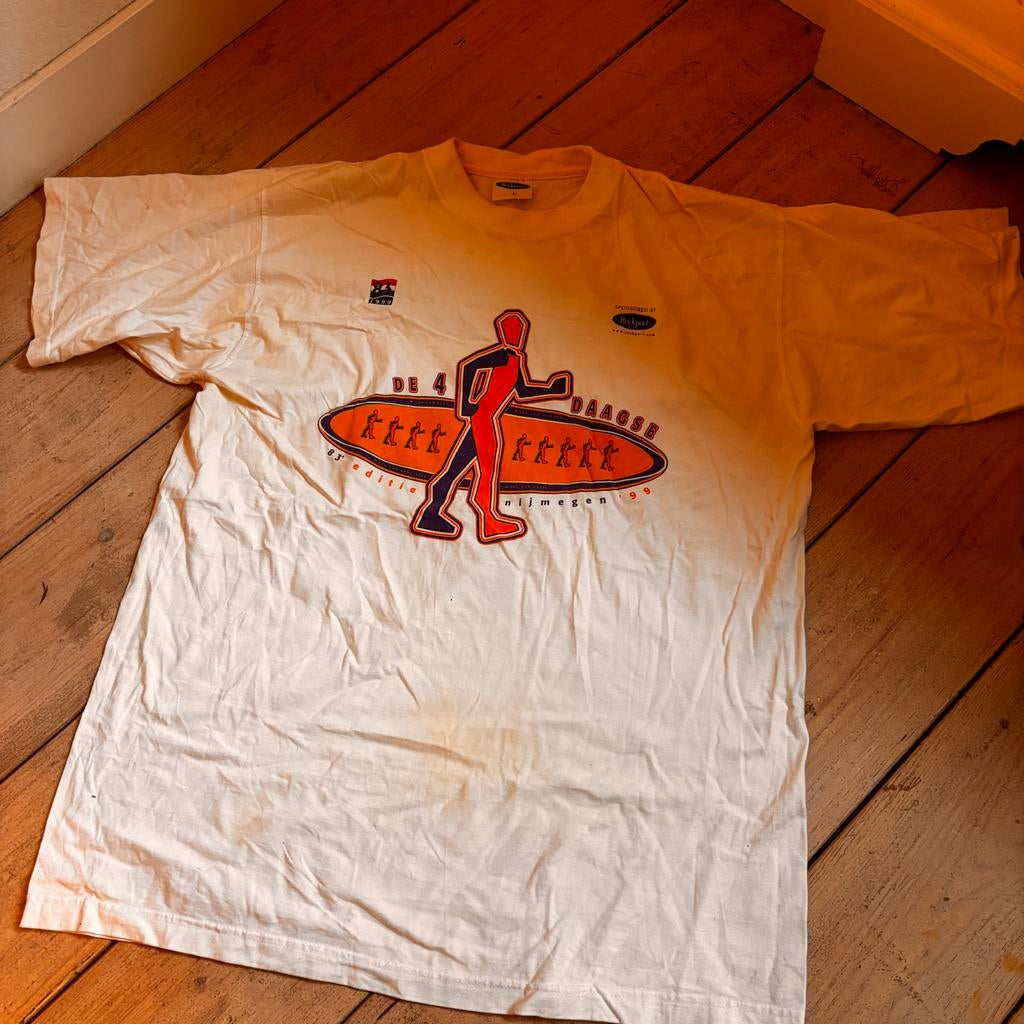 Vintage 4daagse Nijmegen T-shirt - Maat L 83ste Vierdaagse, Ophalen of Verzenden, Zo goed als nieuw, Maat 52/54 (L), Wit