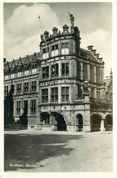 (387-184-045) Arnhem Stadhuis, Verzamelen, Ansichtkaarten | Nederland, Gelderland, Verzenden