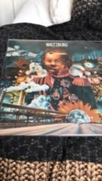 Waltzburg gesigneerde vinyl LP cut the wire limited beschikbaar voor biedingen
