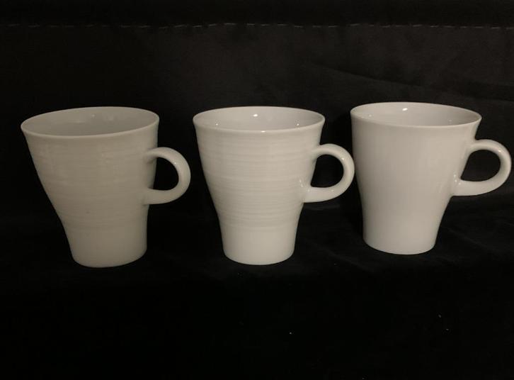3 koffiemokken Arzberg Sequence, witte mokken, bekers m. oor, Huis en Inrichting, Keuken | Servies, Zo goed als nieuw, Overige typen