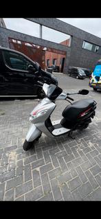 Peugeot kisbee rs, Fietsen en Brommers, Scooters | Peugeot, Ophalen of Verzenden, Zo goed als nieuw, Overige modellen