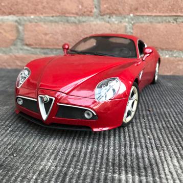 1:18 WELLY ALFA ROMEO 8C COMPETIZIONE ………. 45,- beschikbaar voor biedingen