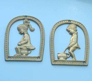 Vintage toilet bordjes jongen en meisje. Messing. Nieuw beschikbaar voor biedingen