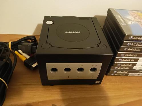 GameCube + games + controllers + memorycard, Spelcomputers en Games, Spelcomputers | Nintendo GameCube, Zo goed als nieuw, Zwart