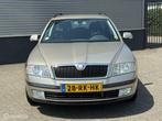 Skoda Octavia Combi 2.0 FSI Ambiente TREKHAAK, Auto's, Voorwielaandrijving, 65 €/maand, 1300 kg, Gebruikt