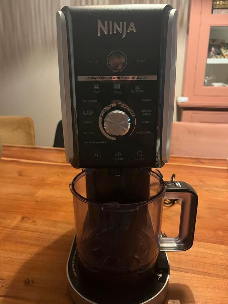 Ninja Creami Deluxe 10-in-1 (scheur in deksel Deksel), Witgoed en Apparatuur, Blenders, Gebruikt, Blender, Ophalen of Verzenden