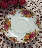 2 brocante onderschotels voor soepkommen,Royal Albert,roos, Ophalen of Verzenden