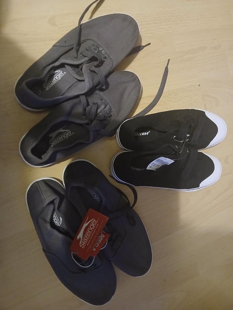 Gymschoenen 3 paar NIEUW 40 41,5 42,5 gym schoen slazenger, Kinderen en Baby's, Kinderkleding | Schoenen en Sokken, Jongen of Meisje