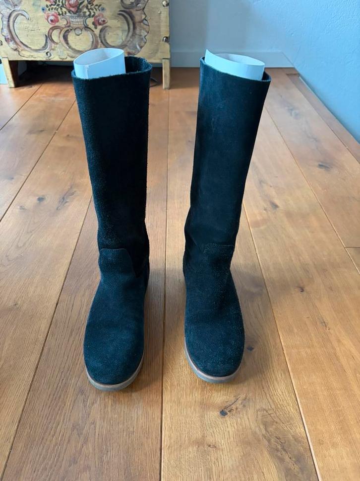 Zwarte suede hoge laarzen. Mt 37. Shabbies Amsterdam, Kleding | Dames, Schoenen, Zo goed als nieuw, Hoge laarzen, Zwart, Ophalen of Verzenden