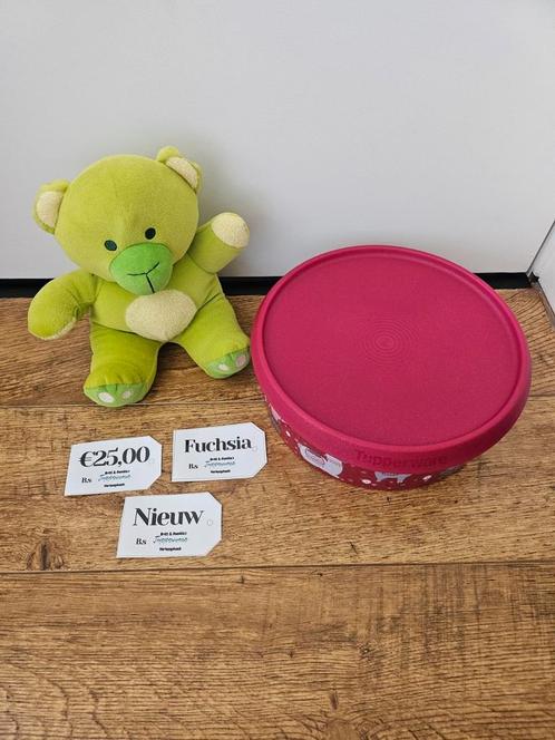 Tupperware nieuwe koektrommel fuchsia roze €25,00, Huis en Inrichting, Keuken | Tupperware, Nieuw, Bus of Trommel, Ophalen of Verzenden