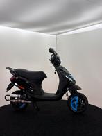 Piaggio Zip 2000 70cc H2O (17,5pk), Fietsen en Brommers, Scooters | Piaggio, Ophalen, Maximaal 45 km/u, Zo goed als nieuw, Benzine