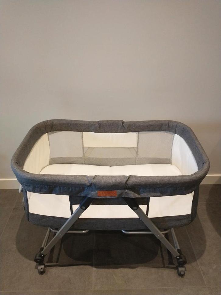 Twinky Co-Sleeper – Opvouwbare Wieg en Aanschuifbed, Kinderen en Baby's, Babywiegjes en Ledikanten, Zo goed als nieuw, Wieg, Ophalen