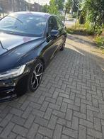 Volvo S60 B4 R design Pano Full Option Auto Pilot!, Auto's, 1998 cc, USB, Euro 6, Zwart