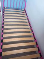 Roze bed, Huis en Inrichting, Ophalen, Zo goed als nieuw, Eenpersoons, Hout
