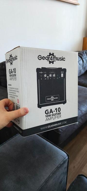 Gear4music GA-10 Gitaar Versterker beschikbaar voor biedingen