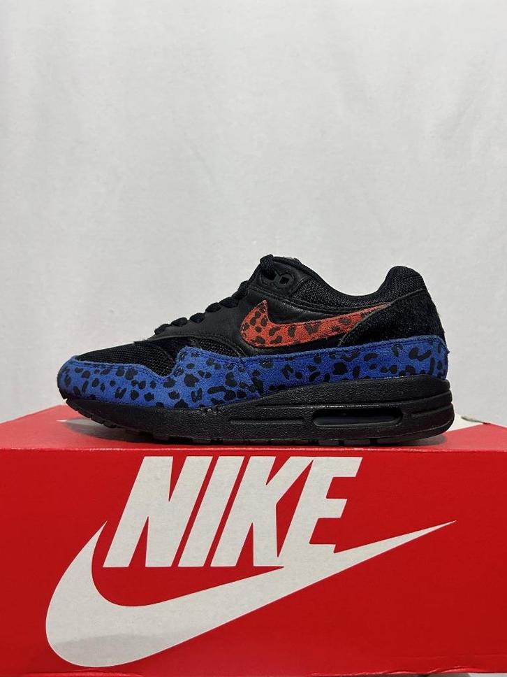 ALS NIEUW! Maat 38 - Nike Air Max 1 Black Leopard, Kleding | Dames, Schoenen, Zo goed als nieuw, Sneakers of Gympen, Zwart, Verzenden