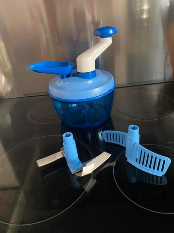 Tupperware groentesnijder beschikbaar voor biedingen