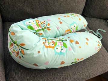 Voedingskussen baby beschikbaar voor biedingen