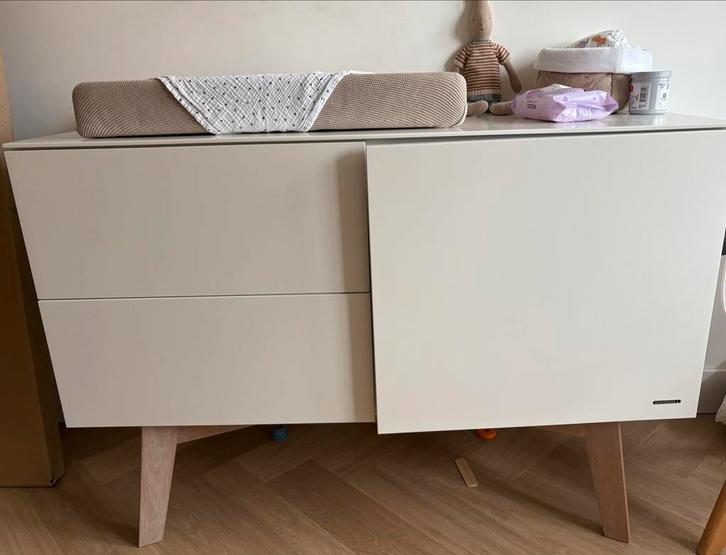 Kidsmill Sixties babykamer wit mat naturel commode bed kast, Kinderen en Baby's, Kinderkamer | Commodes en Kasten, Gebruikt, 90 tot 105 cm