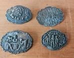 Antieke broches 4 stuks, Ophalen of Verzenden, 4 tot 7 cm, Zwart, Overige materialen