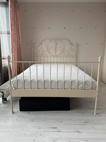 Bed zonder matras 140x200 cm