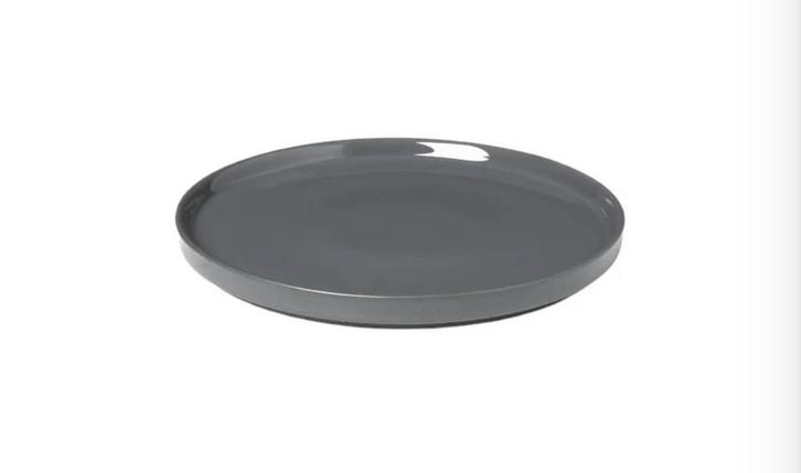 Blomus Pilar bord (20 cm) 2 stuks, Huis en Inrichting, Keuken | Servies, Zo goed als nieuw, Bord(en), Overige stijlen, Porselein
