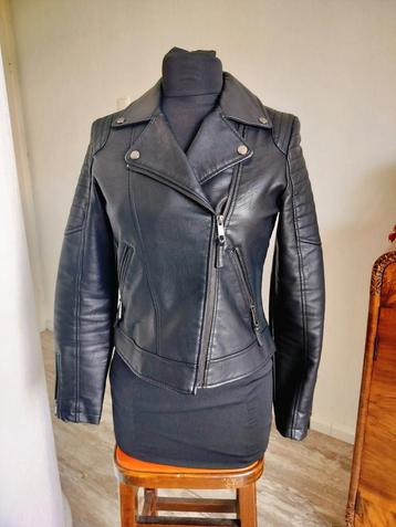 Stoere biker jasje maat 36  beschikbaar voor biedingen