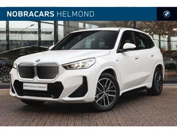 BMW iX1 eDrive20 M Sport / Sportstoelen / M Adaptief onderst beschikbaar voor biedingen