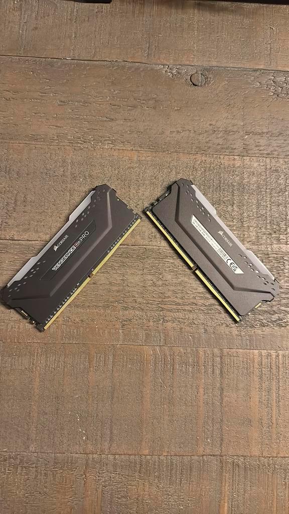 Corsair DDR4 Vengeance RGB Pro 2x16GB 3600, Computers en Software, RAM geheugen, Zo goed als nieuw, Desktop, 32 GB, DDR4, Ophalen