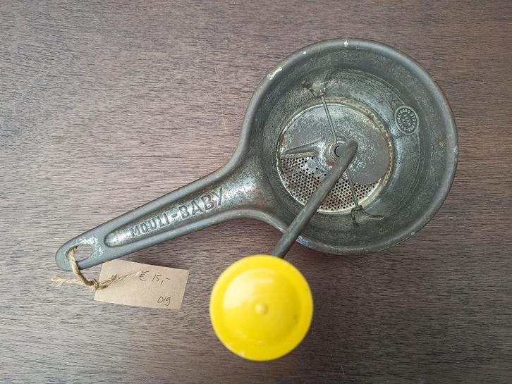 Vintage groentemolen / passe vite, Antiek en Kunst, Curiosa en Brocante, Ophalen of Verzenden