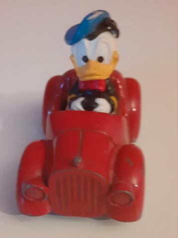 Donald in auto  beschikbaar voor biedingen
