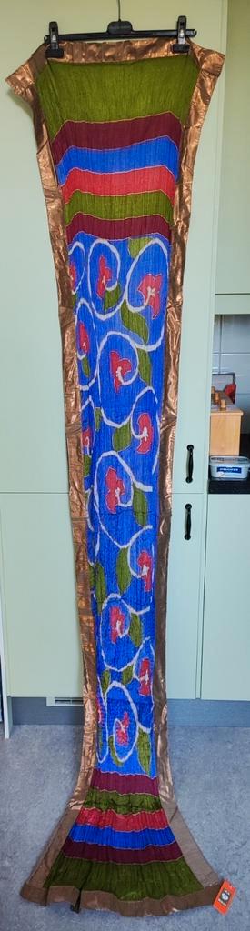 Silk Route kobaltblauwe zijden sjaal, gouden bies, 240x62 cm beschikbaar voor biedingen