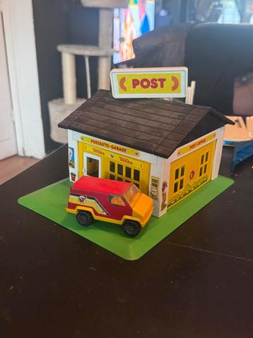 Vintage Tonka Postkantoor Garage met Auto beschikbaar voor biedingen