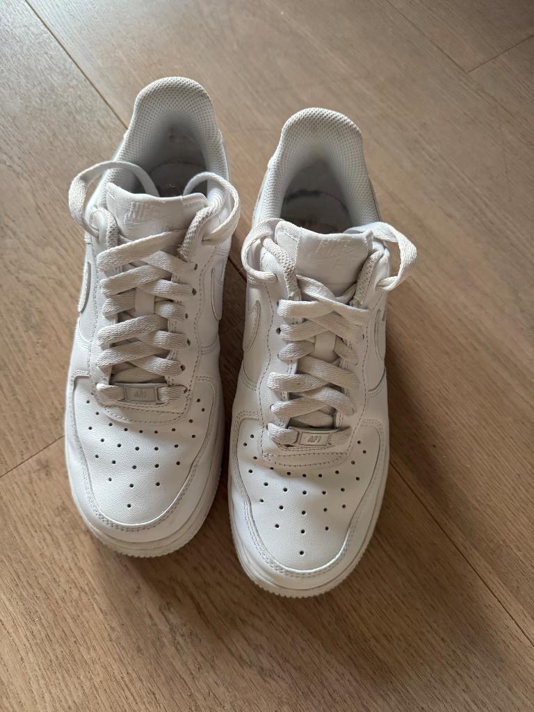 Nike Air Force 1, EU 37.5, Kleding | Dames, Schoenen, Ophalen, Wit, Nike, Sneakers of Gympen