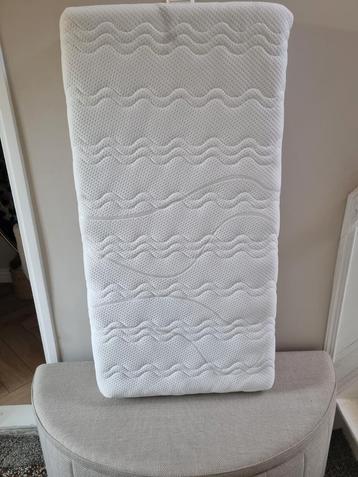 Nieuw matras ledikant 90x110  beschikbaar voor biedingen