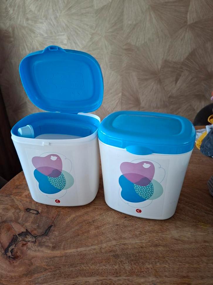 2x Doseerbox Melkpoeder, Kinderen en Baby's, Overige Kinderen en Baby's, Zo goed als nieuw, Ophalen of Verzenden