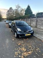 Toyota Aygo 1.0 12V Vvt-i 5DRS nieuwe APK, Airco, elek ramen, Auto's, Toyota, Voorwielaandrijving, 4 stoelen, 68 pk, Origineel Nederlands