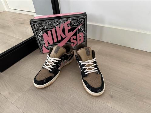 Nike SB Dunk Low Travis Scott maat 43 (NIEUW IN DOOS), Kleding | Dames, Schoenen, Nieuw, Sneakers of Gympen, Ophalen of Verzenden
