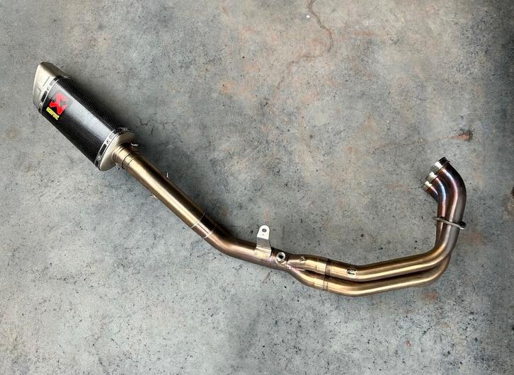 Yamaha MT-09 Akrapovic Racing line uitlaat 2024 & 2025, Motoren, Onderdelen | Yamaha, Gebruikt, Ophalen of Verzenden