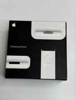 Apple Universal Dock, Ophalen of Verzenden, Zo goed als nieuw, Dock of Kabel, Touch