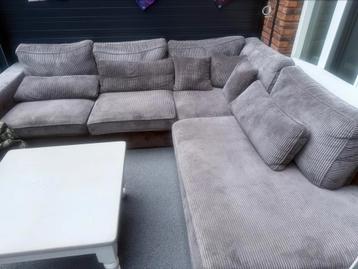 Bankstel bijna nieuw Ribstof niet vies niks beschikbaar voor biedingen