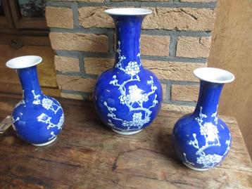 3x chinese vazen Kastset prunus diep blauw met stempel mooi beschikbaar voor biedingen