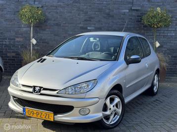 Peugeot 206 1.4-16V Quiksilver -AIRCO- Apk (26-10-2025) *INR beschikbaar voor biedingen